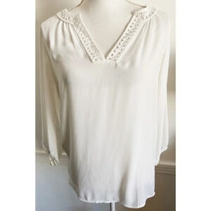 Banana Republic • White Eyelet Neckline Blouse